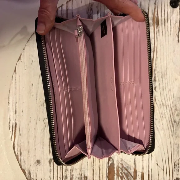 Coach Signature Black Phone Case - Picture 8 of 10